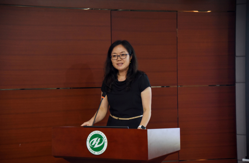 图4 朱芳副院长作履新发言