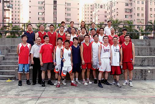 化学院与东莞生益科技有限公司技术中心举行篮球友谊赛