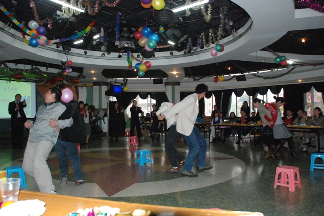 永利集团3044noc登录入口成功举办2009年迎新年联欢会 