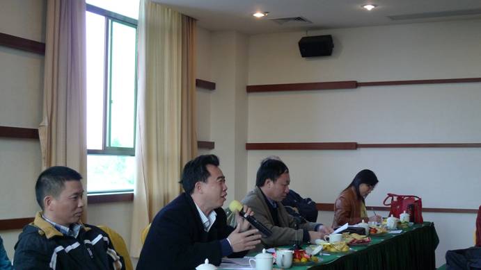 永利集团3044noc登录入口研究生教学改革研讨会顺利召开 