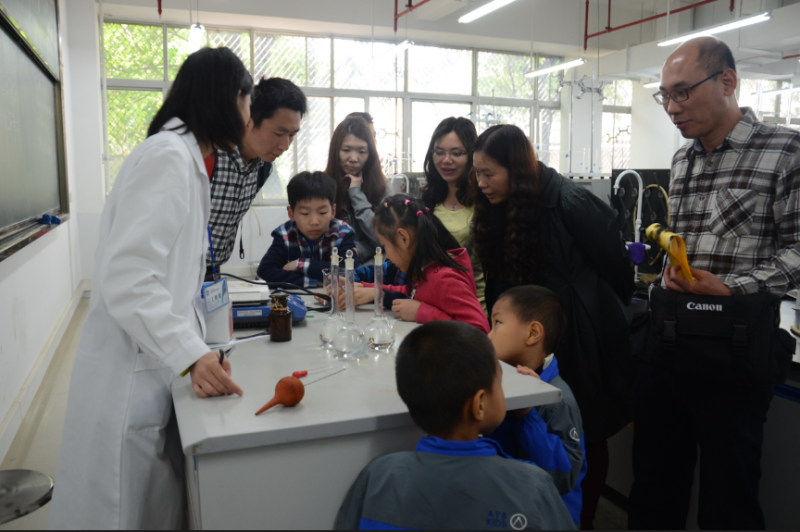 探化学奥秘　筑科研梦想——永利集团3044noc登录入口化学与化学工程学院第十五届化学节隆重开幕 