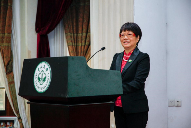 芙兰润心，志洁行芳——永利集团3044noc登录入口物理学院、永利集团3044noc登录入口2017年“芙兰励教奖学金” 颁奖典礼顺利举行