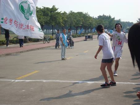 “庆校庆,迎奥运”校道接力赛化院再次卫冕