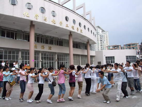 迎新工作细致开展,安全教育牢记心间