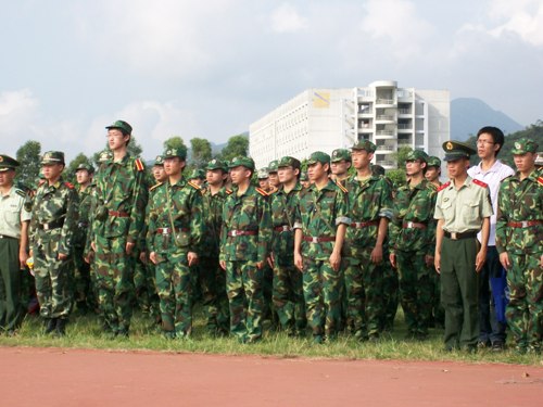 化院喜迎新生,珠海金风送爽――化学院08级本科新生活动实录