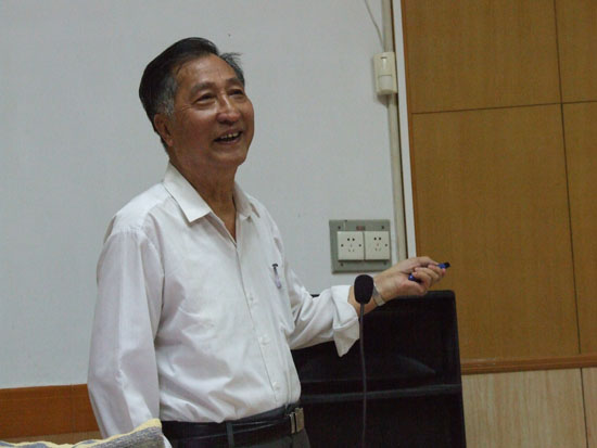 “科教人生”——2008“芙兰杯”研究生学术研讨会系列讲座之一