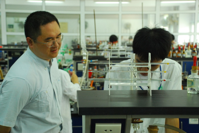 展现化学风采,体验实验魅力