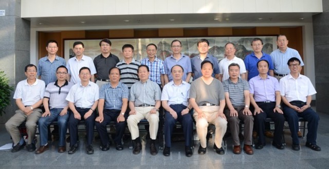 “生物无机与合成化学教育部重点实验室”学术委员会会议召开
