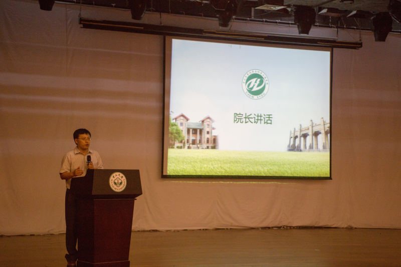 学院2015级迎新工作圆满结束