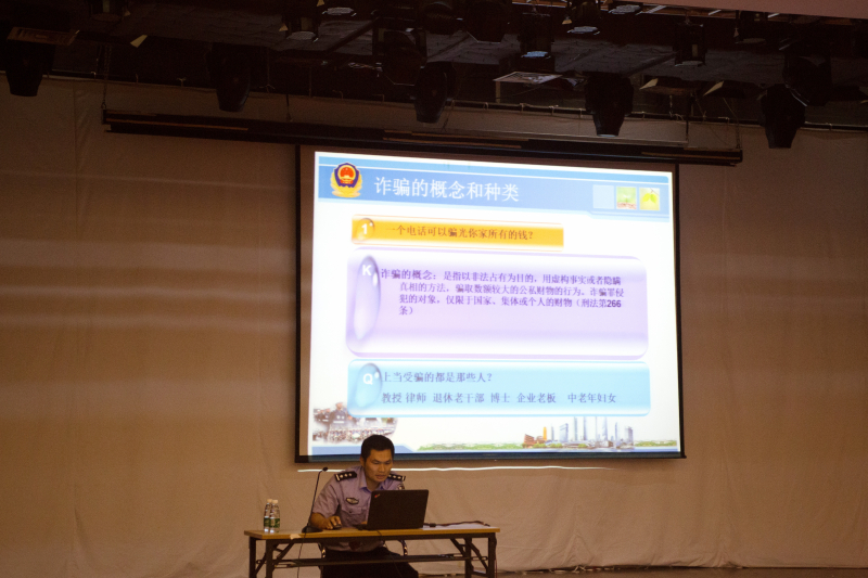 学院2015级迎新工作圆满结束