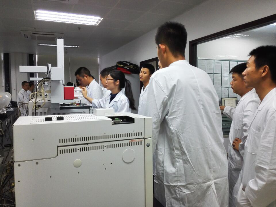 服务国防,贡献社会 ——我院承办空军防化兵化学实验技能培训